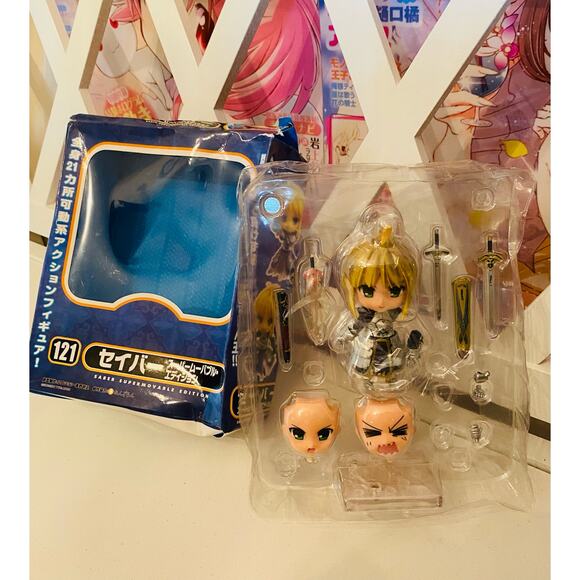 Fate/Stay Night Saber Nendoroid - Picture 1 of 5
